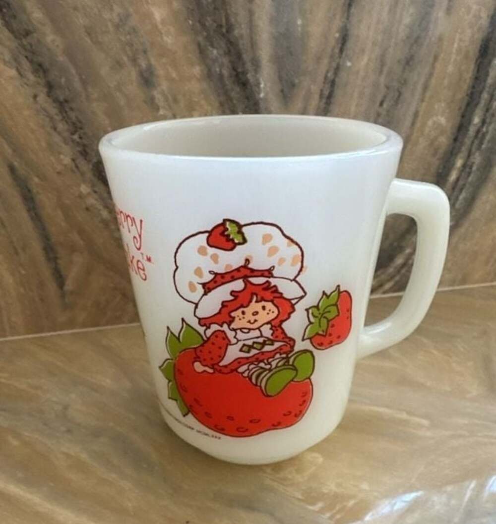 Vintage 1980 Strawberry Shortcake Milk Glass Mug Anchor Hocking Fire-King